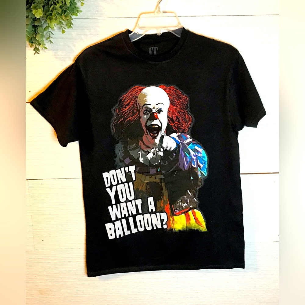 Penniwise the clown from the movie IT, black tee shirt
